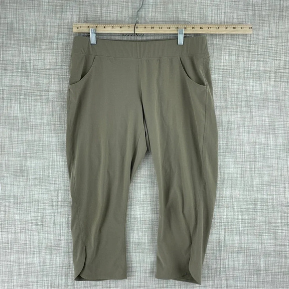 Marmot size M light athletic crop capri pants 2146 - Picture 1 of 9
